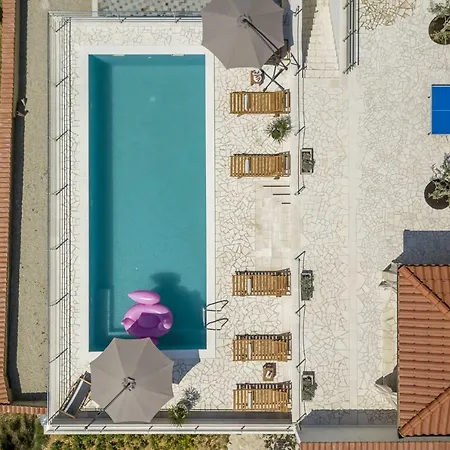 Ancora Villa *