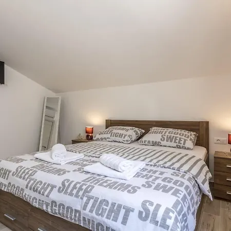 Ancora Villa *