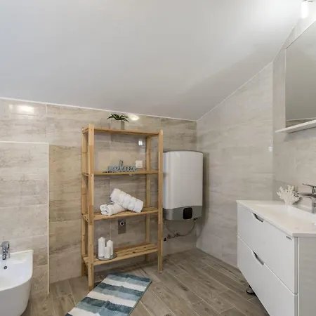 Ancora Villa *